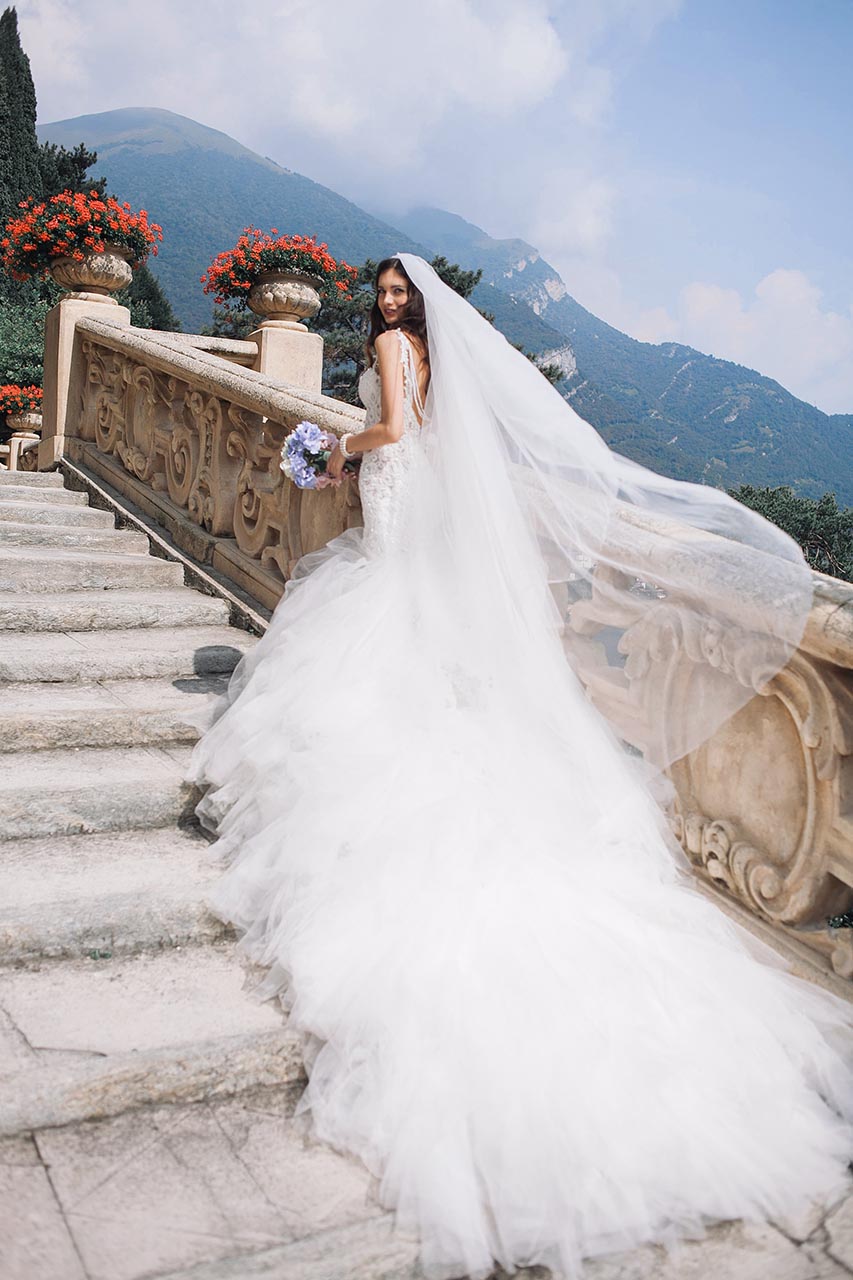 seven tips for shooting your first wedding​